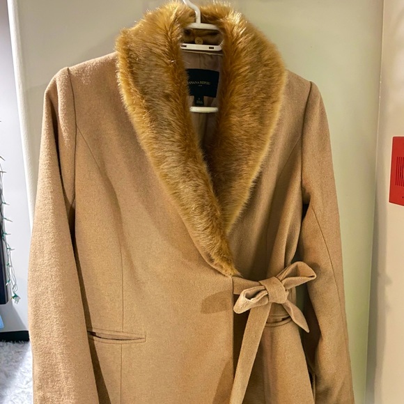 Banana Republic Coat - Picture 1 of 3